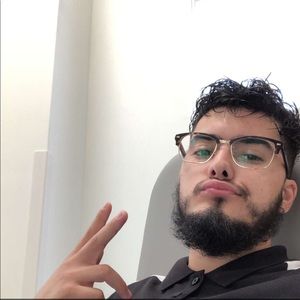 Meet your Posher, Moe